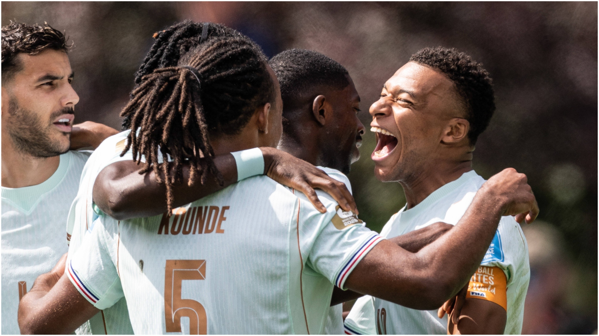 Dembele strălucește, Franța merge net în grupe și visează la Mondial