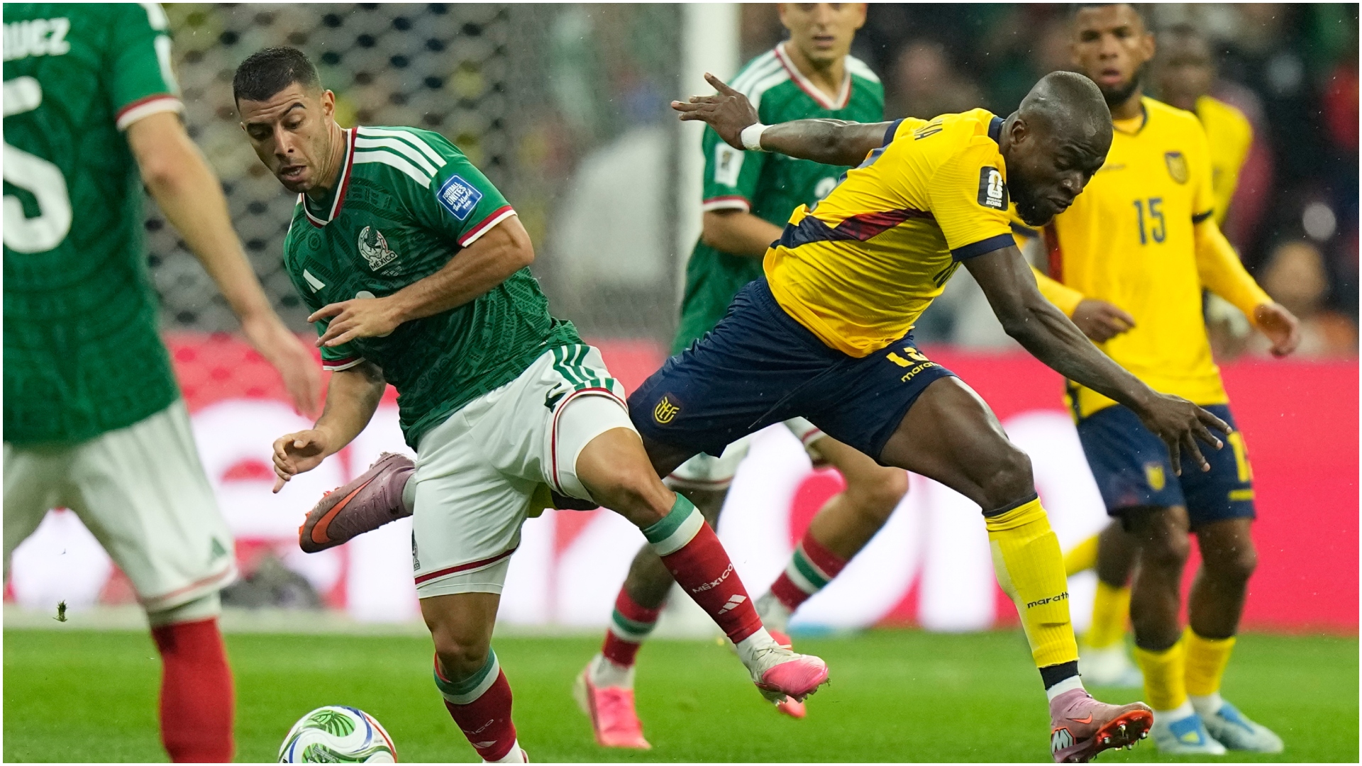 Furtună și fulgere amână cu o oră Mexic — Ecuador
